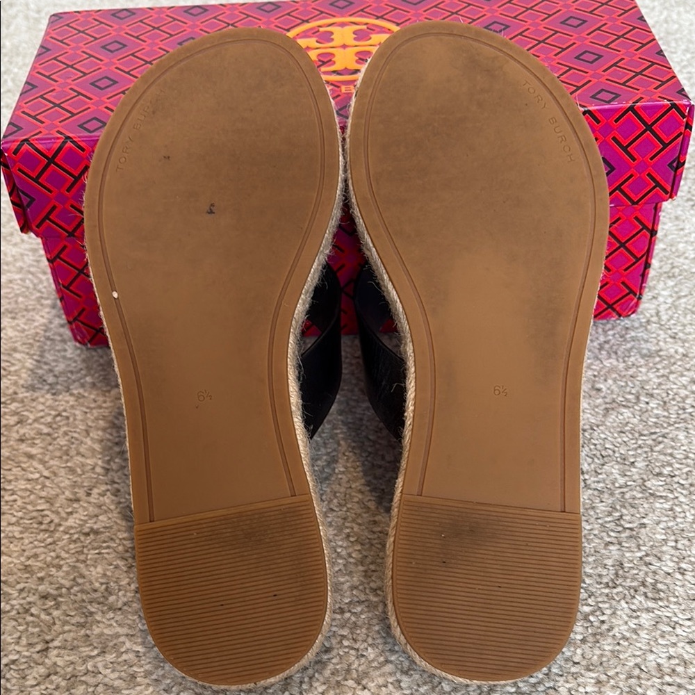 Tory Burch Black Leather Quilted Espadrille Flip Flops, size 6.5 - Picture 3 of 10